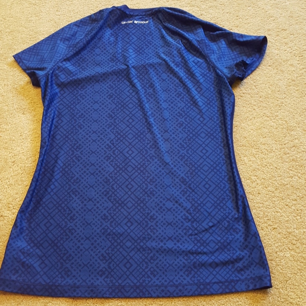 Women's Under armour heat gear shirt size Small - Picture 5 of 8